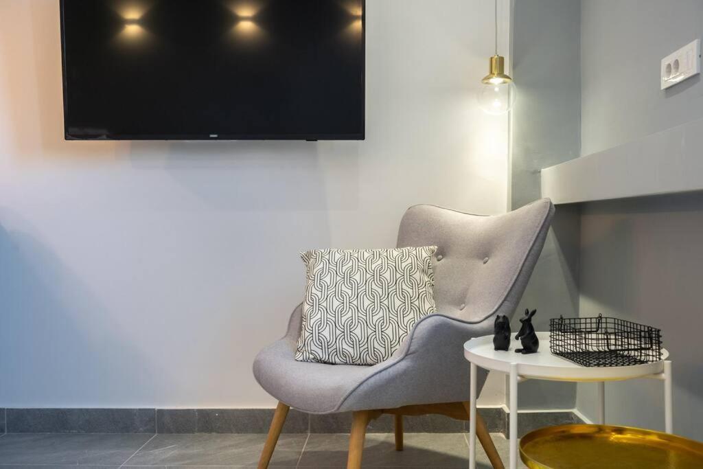 Stylish Apartament Magheru Boekarest Buitenkant foto